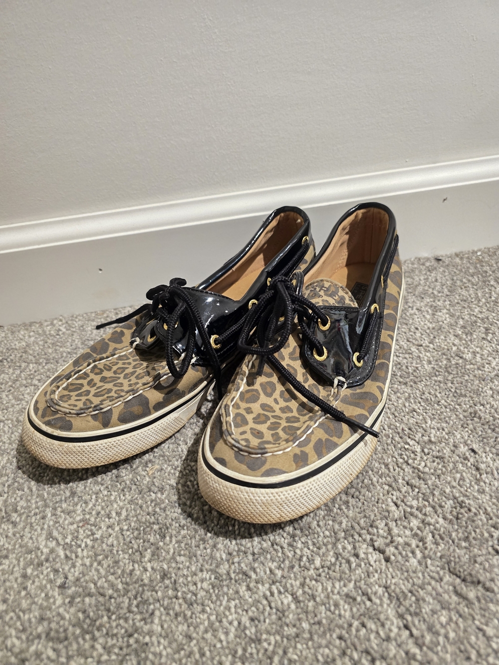Sperry Girls Leopard Print Moccasin Boat Shoes in Black, Brown, and Tan Size 6.5